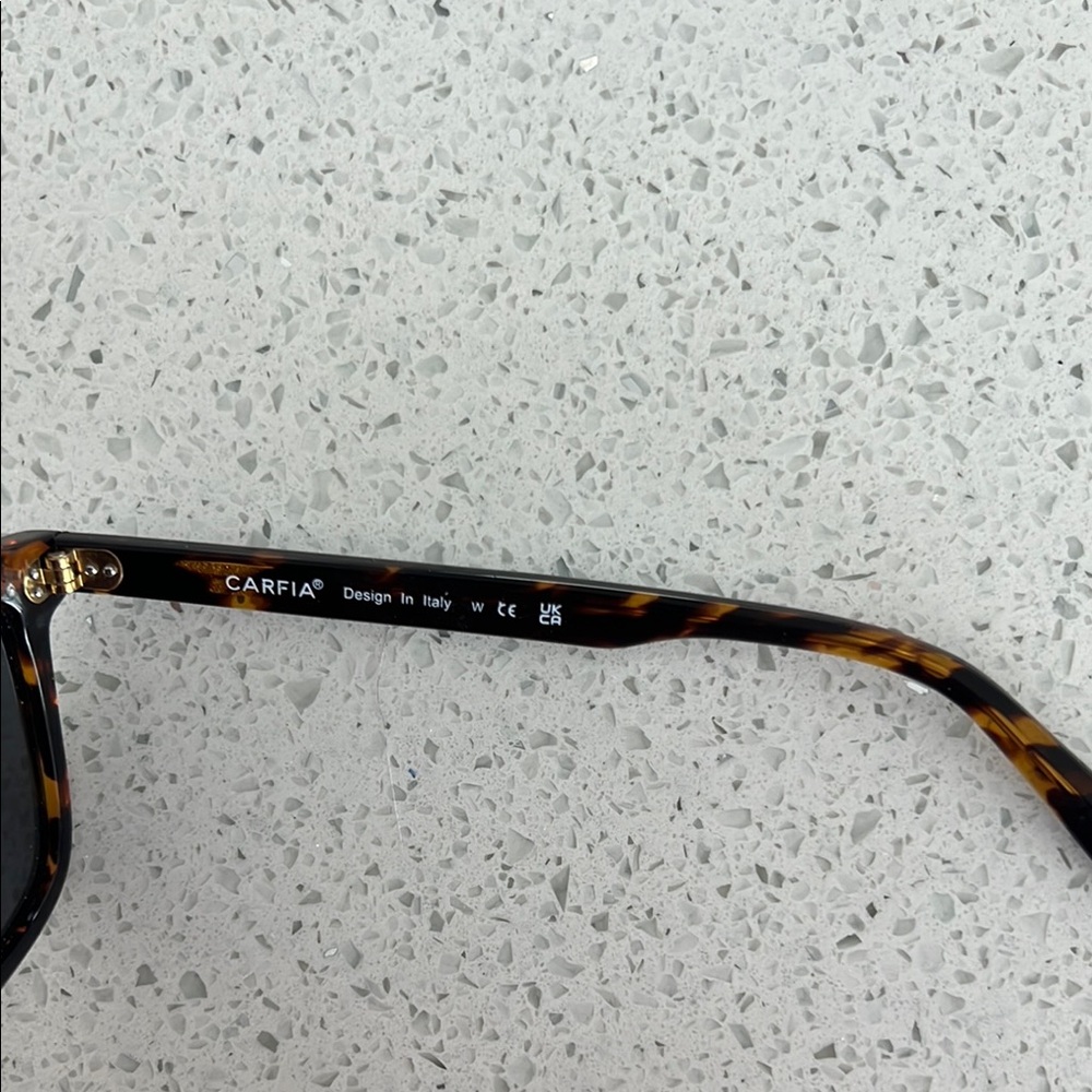 Classic Tortoise Shell Sunglasses - Picture 5 of 6